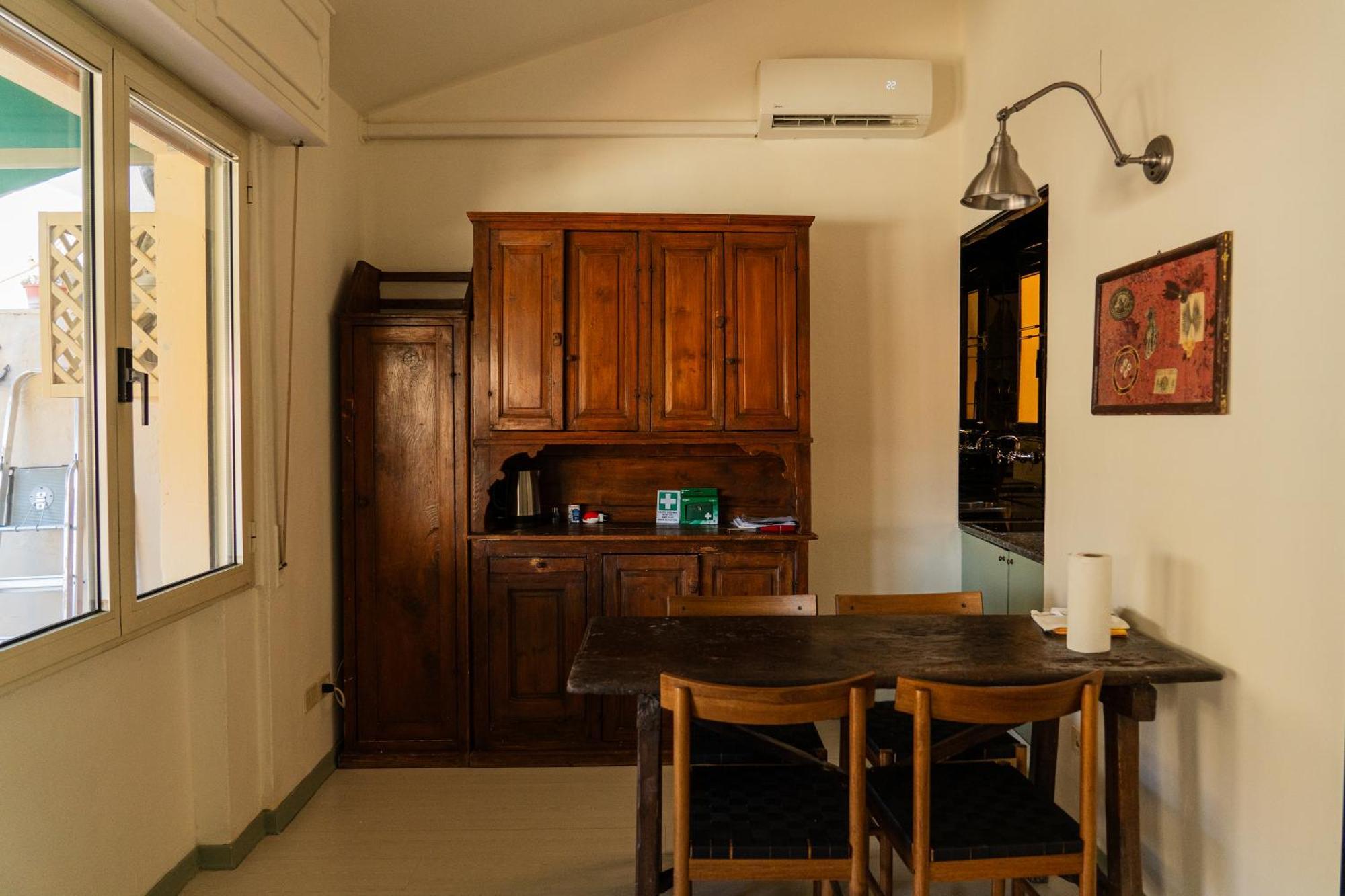 Friendly & Small 1-Br Apt With Beautiful Terrace Florenţa Exterior foto