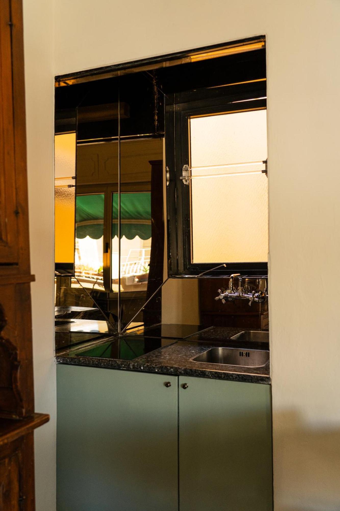 Friendly & Small 1-Br Apt With Beautiful Terrace Florenţa Exterior foto