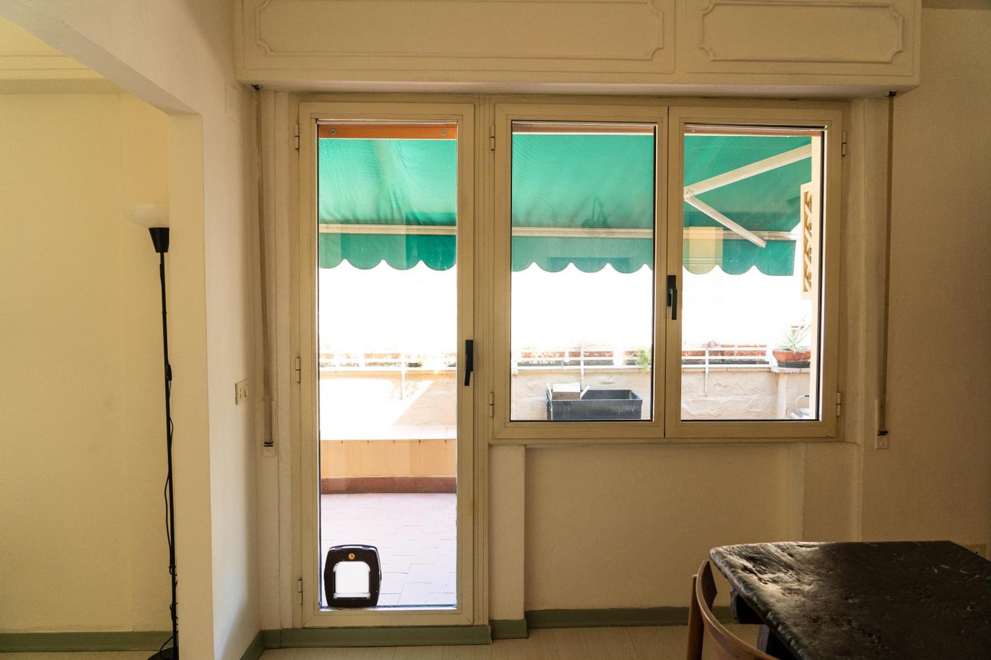 Friendly & Small 1-Br Apt With Beautiful Terrace Florenţa Exterior foto