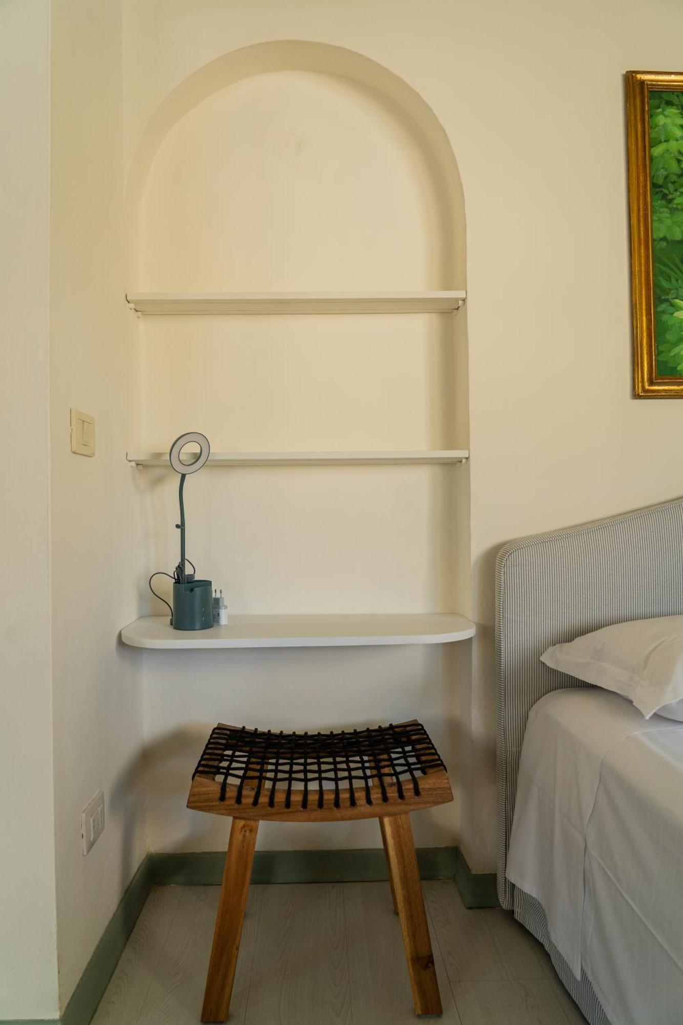 Friendly & Small 1-Br Apt With Beautiful Terrace Florenţa Exterior foto